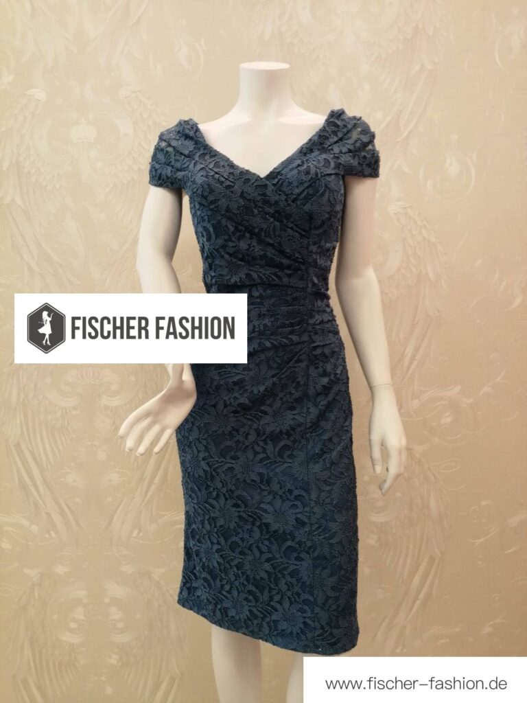 Ballkleider Modell 8 — Fischer Fashion Cham