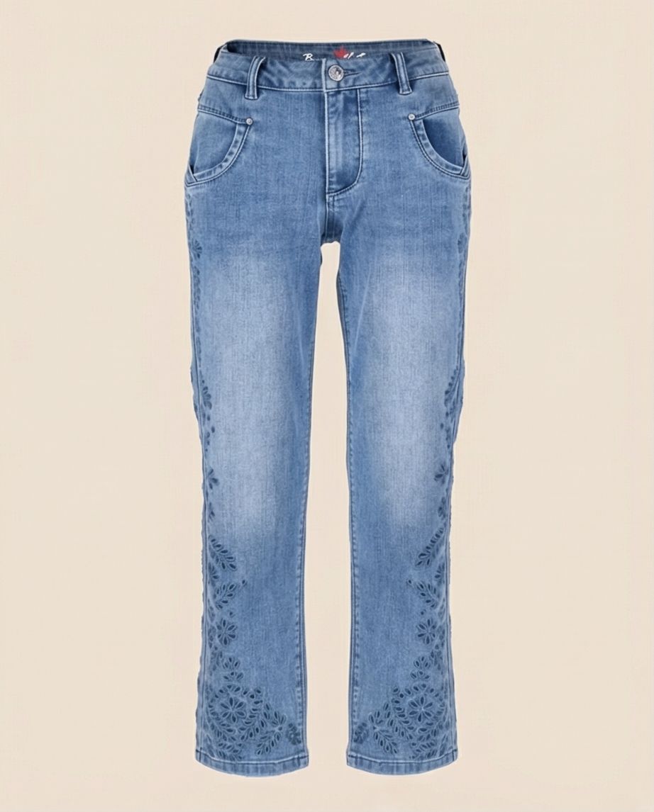 Damen-Jeans florales Lochmuster frontal — Mode in Cham, Bayern